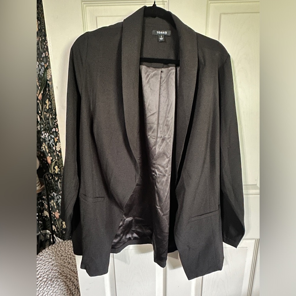Torrid black Blazer size 1 (equivalent to 16)